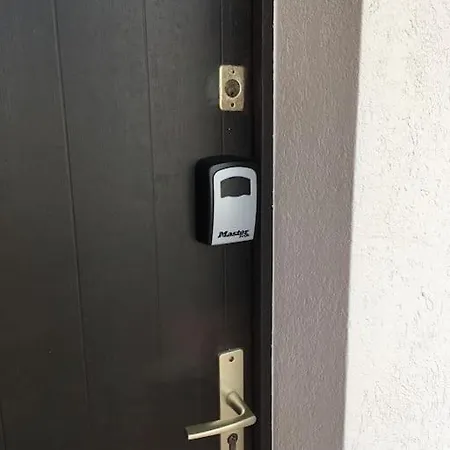 Apartamento A 50 M De La Avec Parking